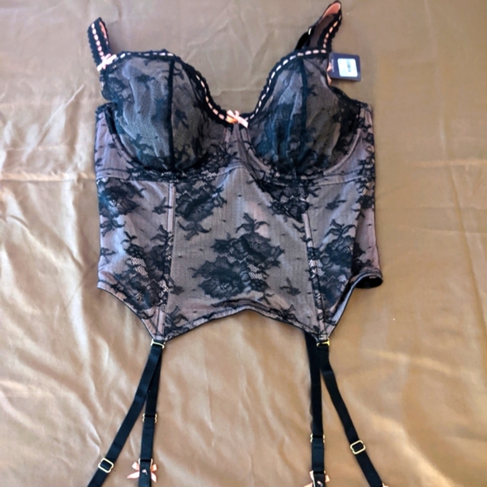 Cacique Lane Bryant Corset w/ Garter straps NWT